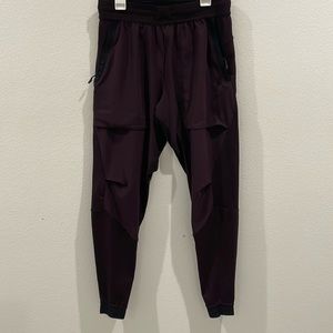 Nike men’s running jogger
